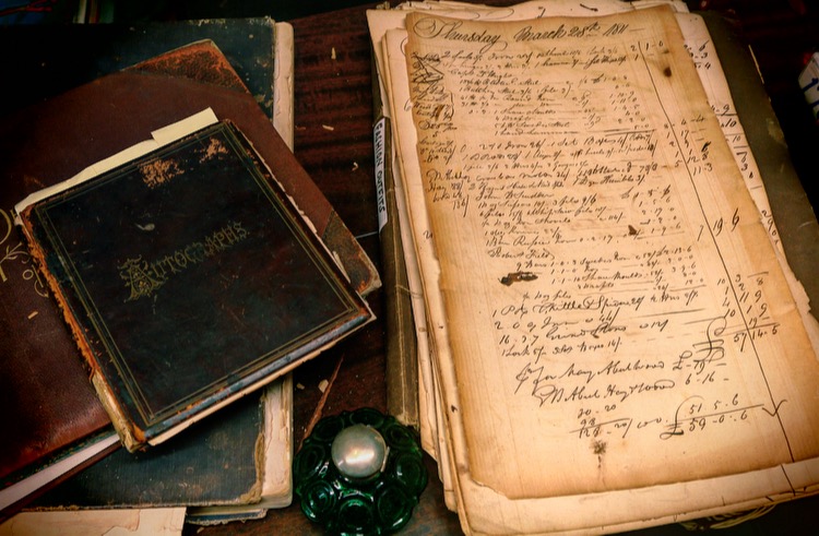 manuscript and autographs