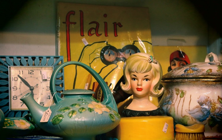 pretty women antiques