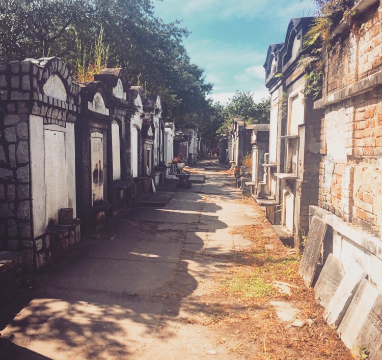 New Orleans cemetery mausoleums