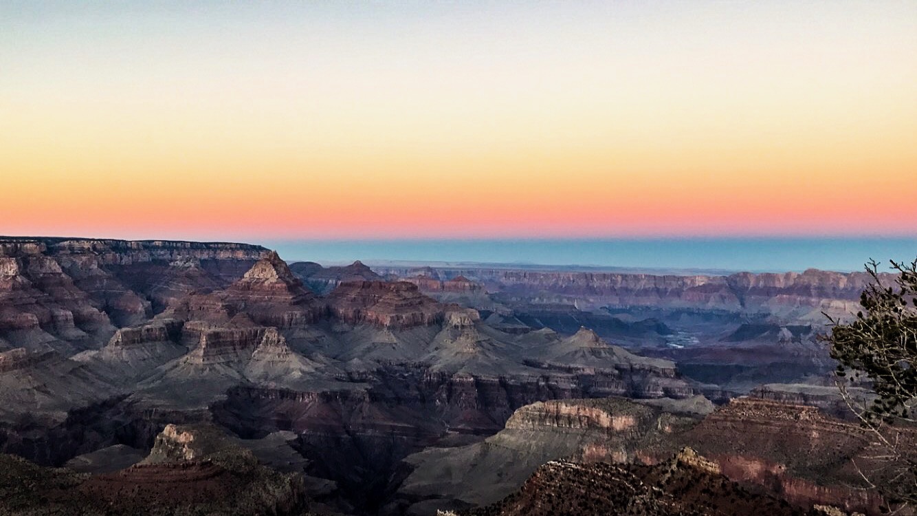 Painted sky: colors of the Grand Canyon at sunset