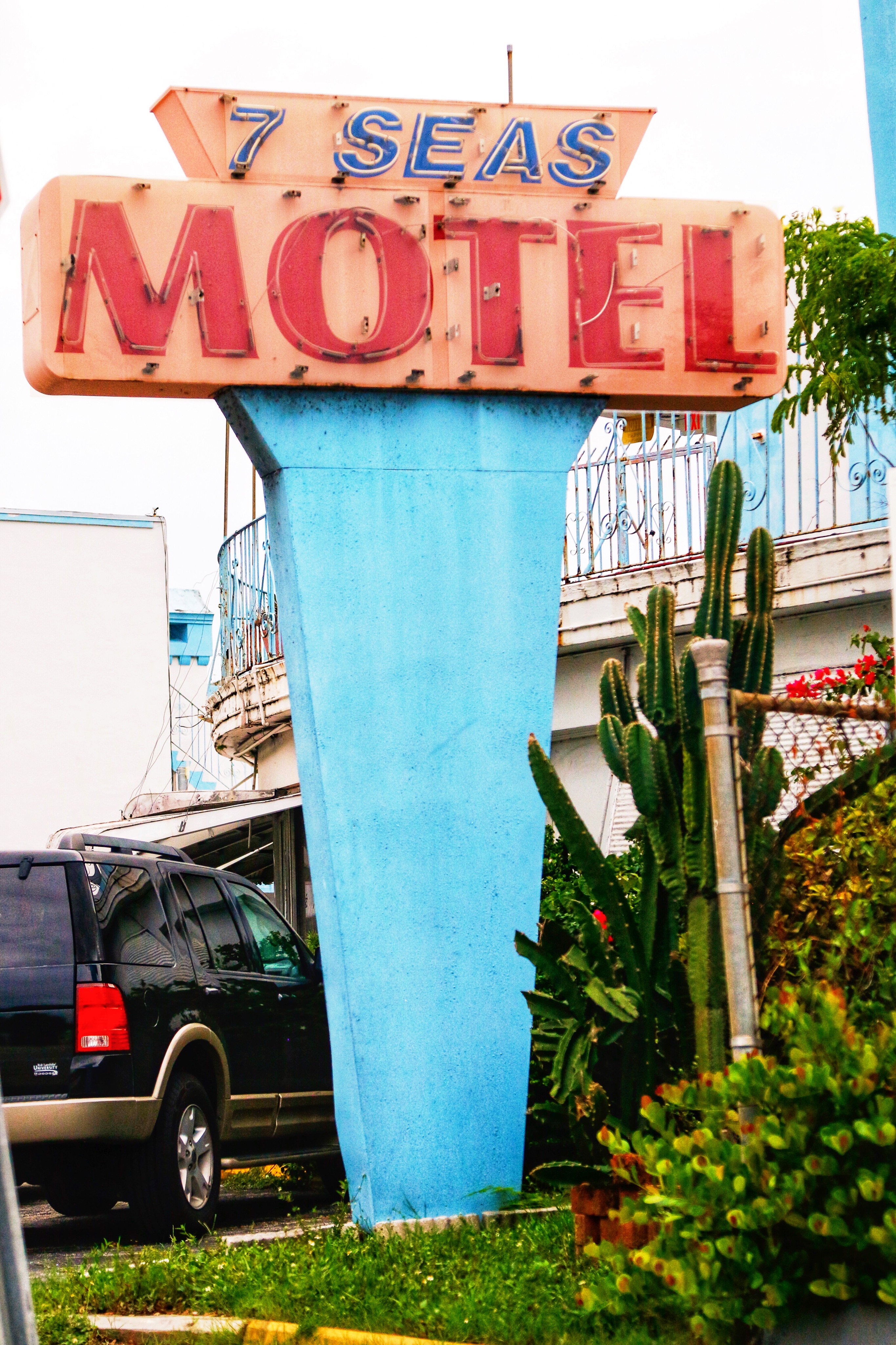 Retro 7 Seas Motel sign, MiMo Historic District, Biscayne Boulevard, Miami, Florida