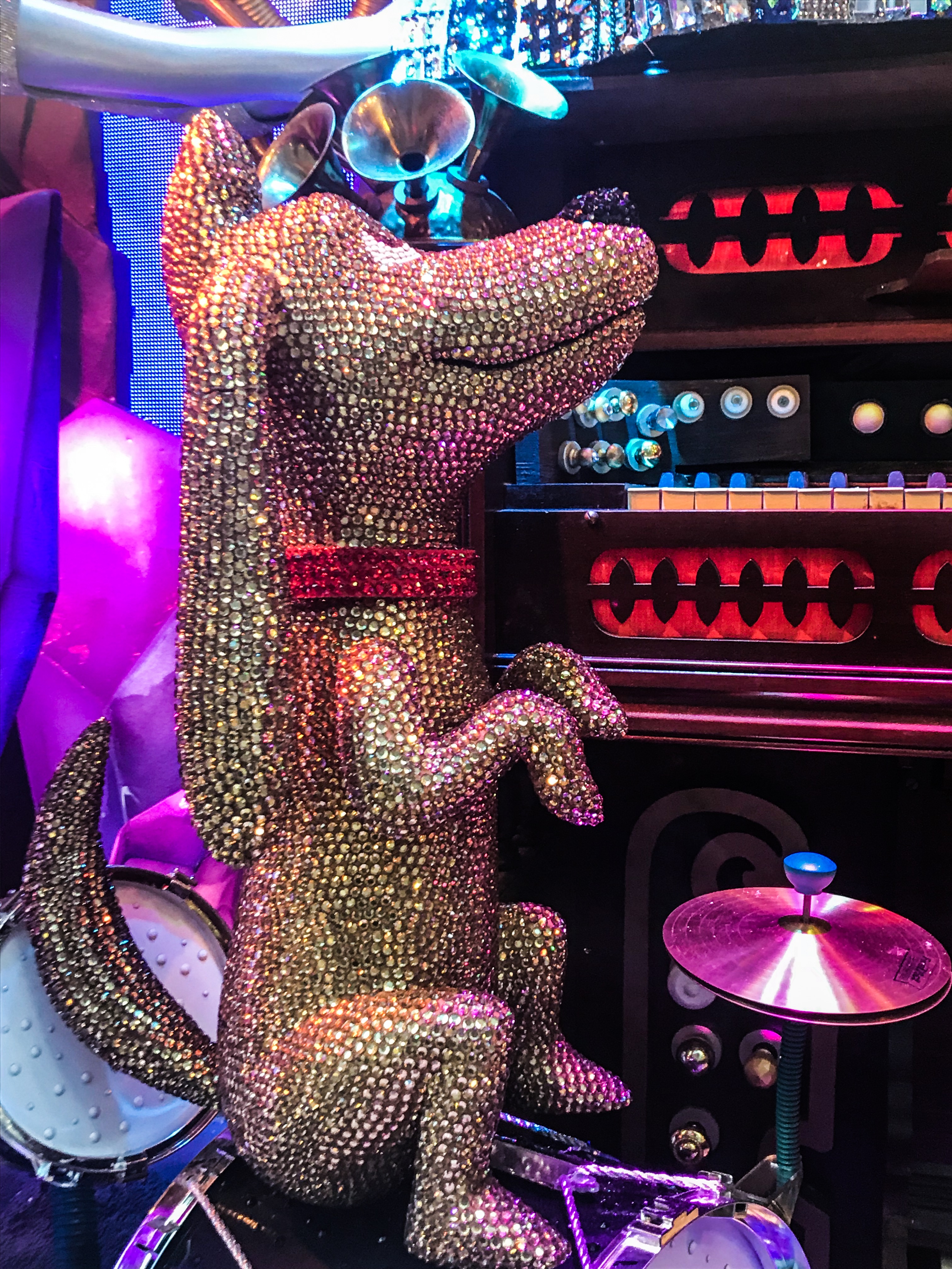 The Grinch Dog Max- The Grinch 2018 Bloomingdale's Holiday Window Display