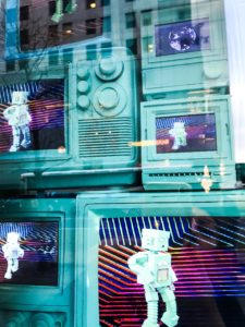 Tiffany & Co. Robot & Vintage TVs - New York City 2018 Holiday Window Display