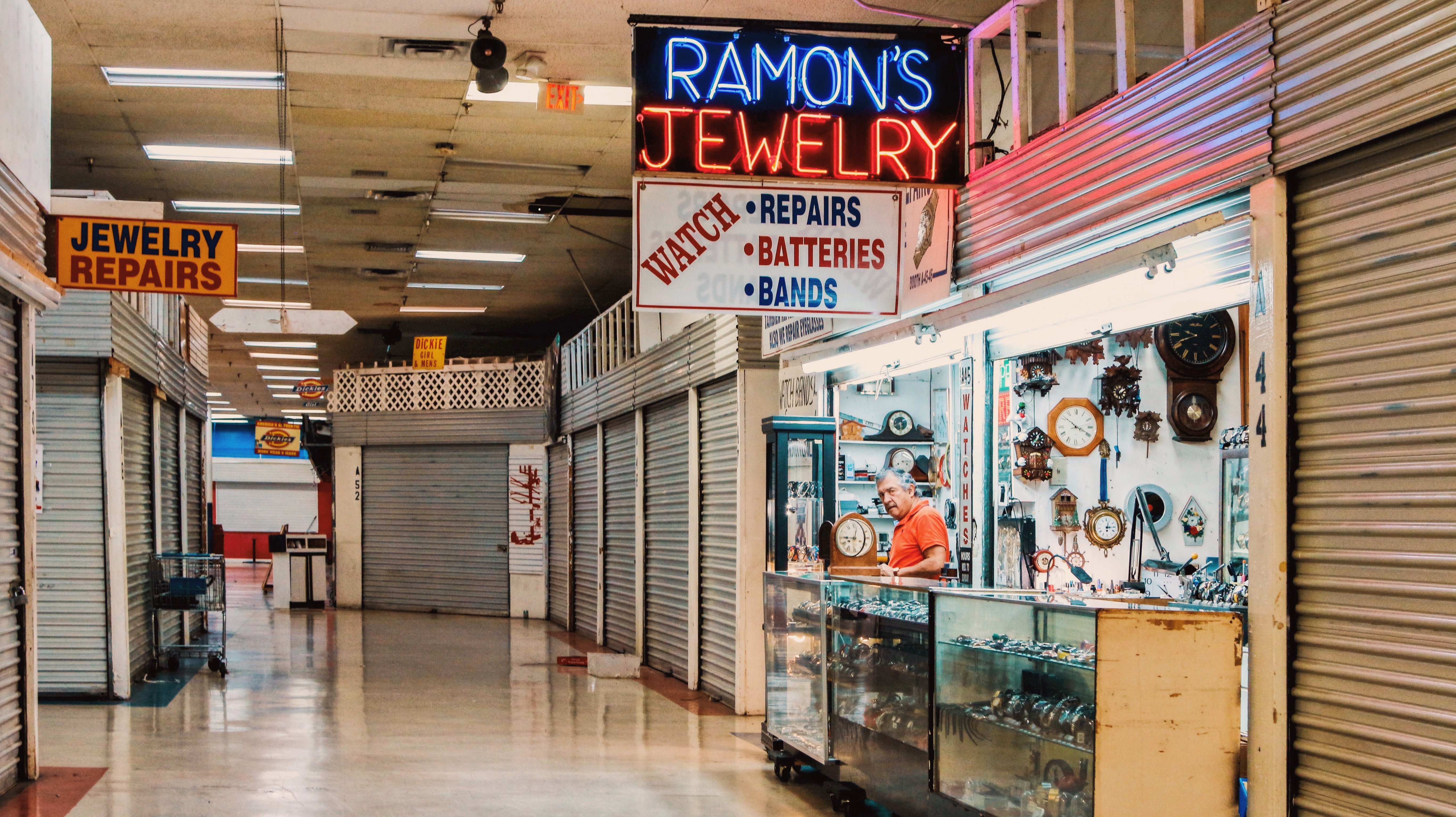 Ramon's Jewelry Shop at Flea Market USA, Miami, Fl